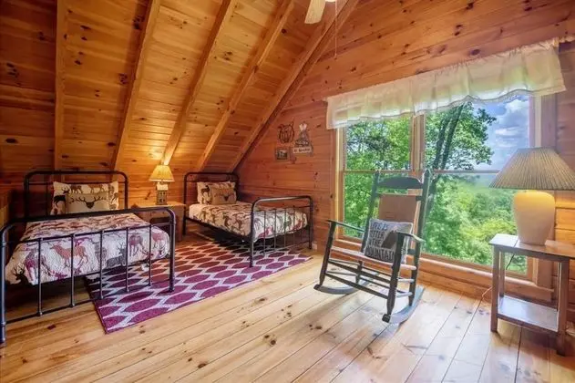 Ev