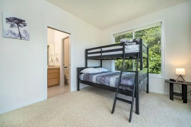 Ev, Birden Çok Yatak (Hilltop House)