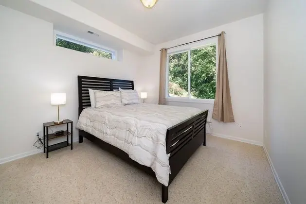 Ev, Birden Çok Yatak (Hilltop House)