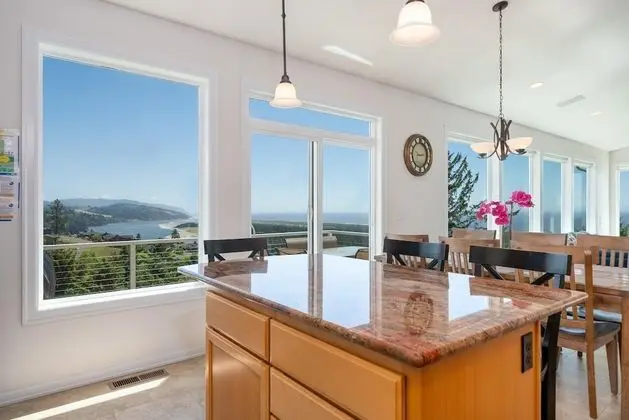 Ev, Birden Çok Yatak (Hilltop House)