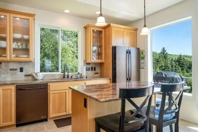 Ev, Birden Çok Yatak (Hilltop House)