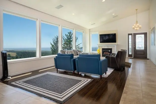 Ev, Birden Çok Yatak (Hilltop House)