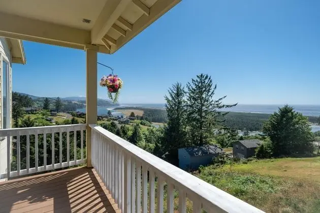 Ev, Birden Çok Yatak (Hilltop House)