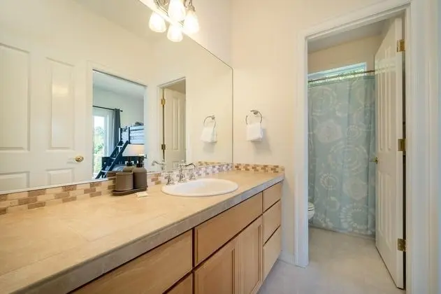 Ev, Birden Çok Yatak (Hilltop House)