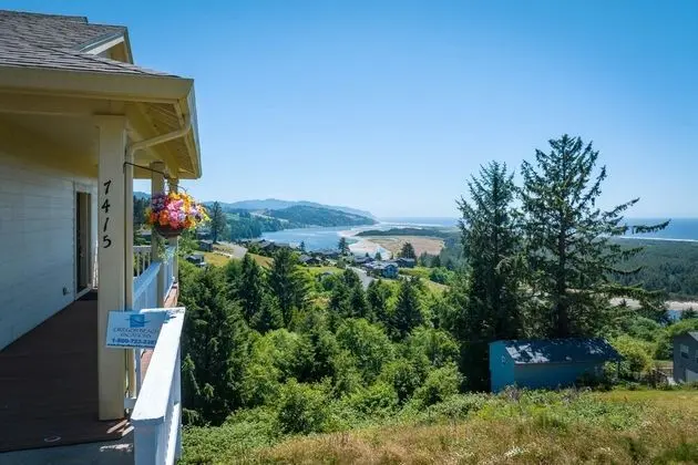 Ev, Birden Çok Yatak (Hilltop House)