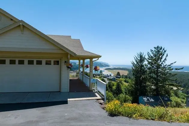 Ev, Birden Çok Yatak (Hilltop House)