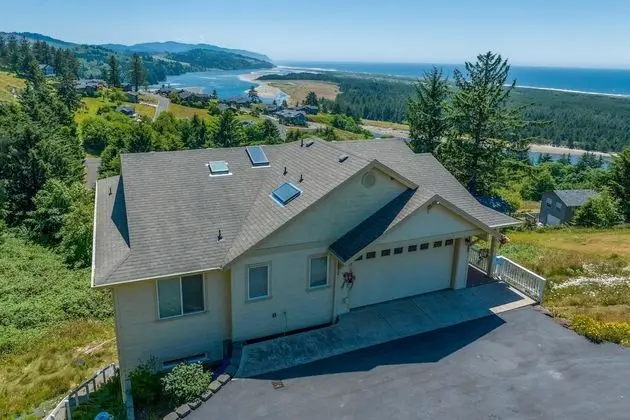 Ev, Birden Çok Yatak (Hilltop House)