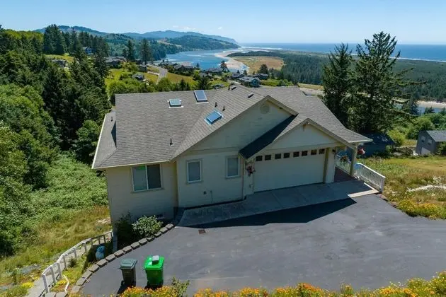 Ev, Birden Çok Yatak (Hilltop House)