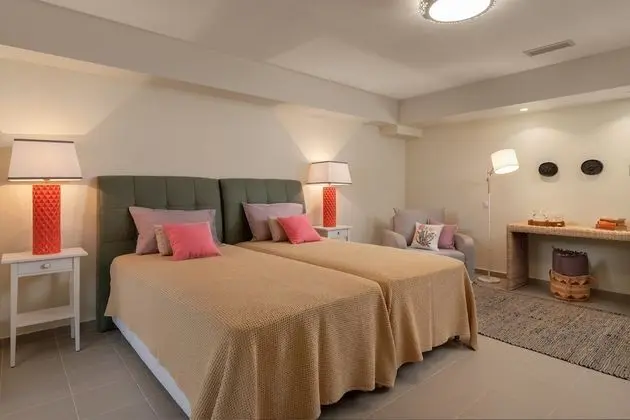 Villa, 4 Yatak Odası, Kişiye Özel Havuzlu