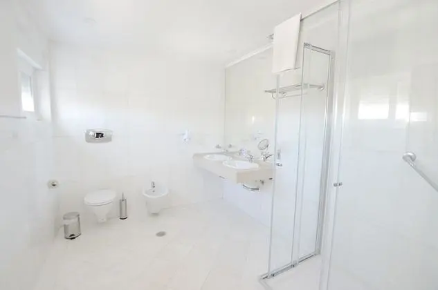 Üç Kişilik Oda, Balkon