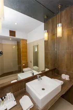 Deluxe Non Lake Facing Room