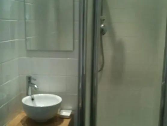 Tek Büyük Yataklı Oda (Room 1)