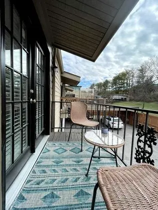 Ev, Birden Çok Yatak, Balkon