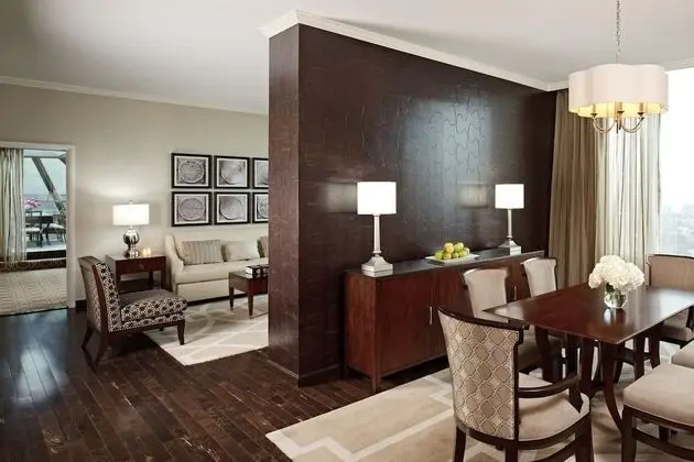 Presidential Oda (Parlor)
