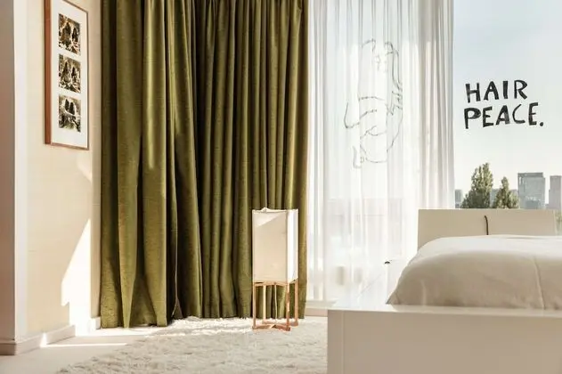 Süit, 1 En Büyük (King) Boy Yatak (John and Yoko Suite)