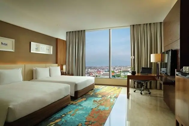 Queen Hilton, Classic Oda, 2 Büyük (Queen) Boy Yatak