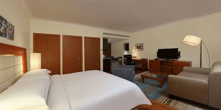 King Hilton Guestroom with Sofa cum Bed, Bathtub,15% disc on F&B,Spa