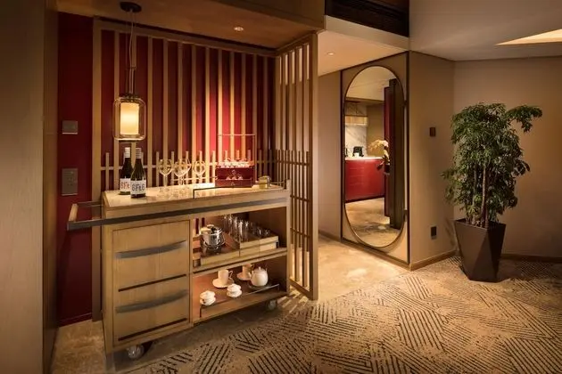 Deluxe Süit, Sigara İçilmez, Business Dinlenme Salonu Kullanımı