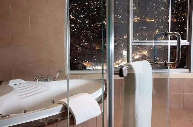 Royal Oda, 1 En Büyük (King) Boy Yatak (Masuiter)