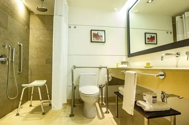 Oda, 1 Büyük (Queen) Boy Yatak, Engellilere Uygun