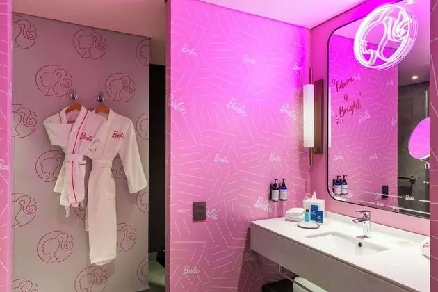 Stüdyo Süit, 1 En Büyük (King) Boy Yatak, Köşe (Barbie Themed)