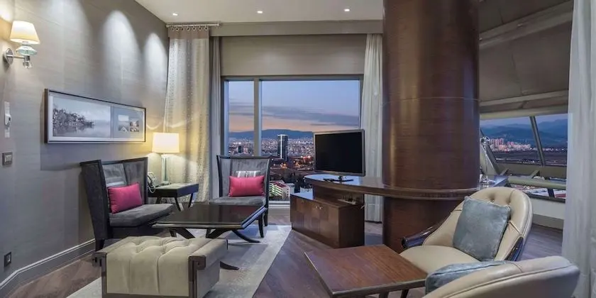 Executive Süit, 1 En Büyük (King) Boy Yatak, Business Dinlenme Salonu Kullanımı