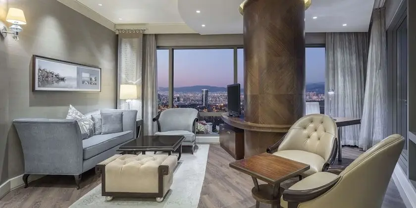 Executive Süit, 1 En Büyük (King) Boy Yatak, Business Dinlenme Salonu Kullanımı