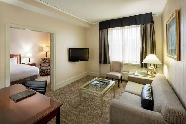 King Junior Suite