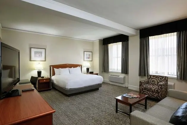 King Mini Suite