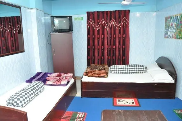 Economy Üç Kişilik Oda