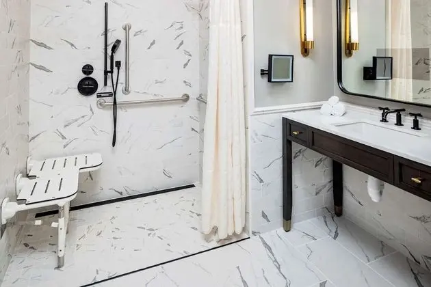 ADA, 1 Bedroom Deluxe King Suite with Balcony (Roll-In Shower)