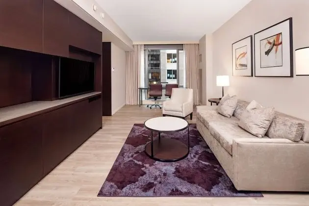 Süit, 1 Yatak Odası (Plus, 1 King Bed, Floors 16-20)