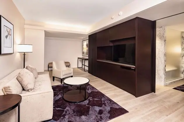 Süit, 1 Yatak Odası (Plus, 1 King Bed, Floors 16-20)