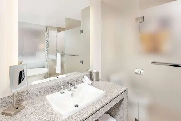 Süit, 1 Yatak Odası (Plus, 1 King Bed, Floors 16-20)