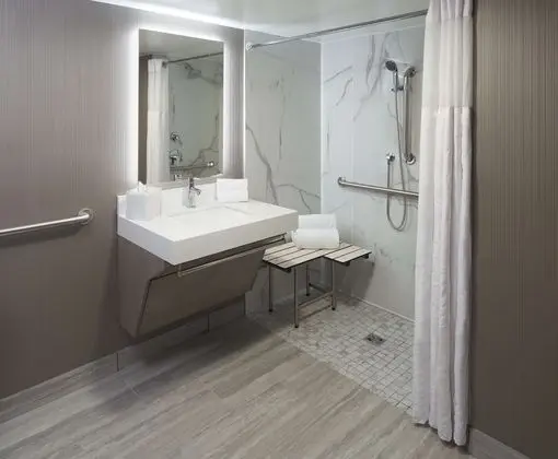 Premium Oda, 2 Büyük (Queen) Boy Yatak, Engellilere Uygun, Okyanusa Sıfır