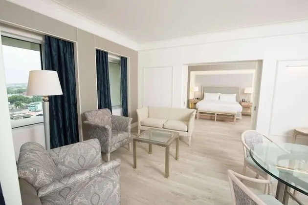 Executive Süit, 1 En Büyük (King) Boy Yatak, Business Dinlenme Salonu Kullanımı
