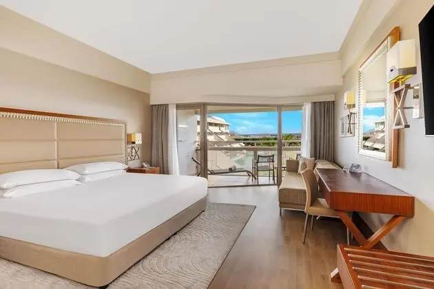 https://images.etstur.com/files/images/hotelImages/TR/51919/l/Hilton-Dalaman-Sarigerme-Resort-Spa-Oda-391553.jpg