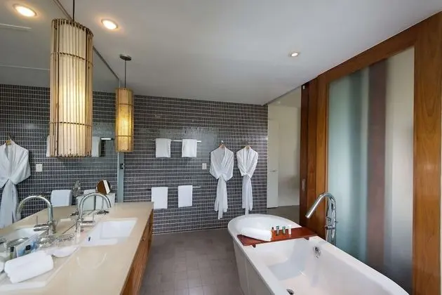 Çatı Katı Süiti (Penthouse), 2 Yatak Odası, Küçük Mutfak (Laundry)