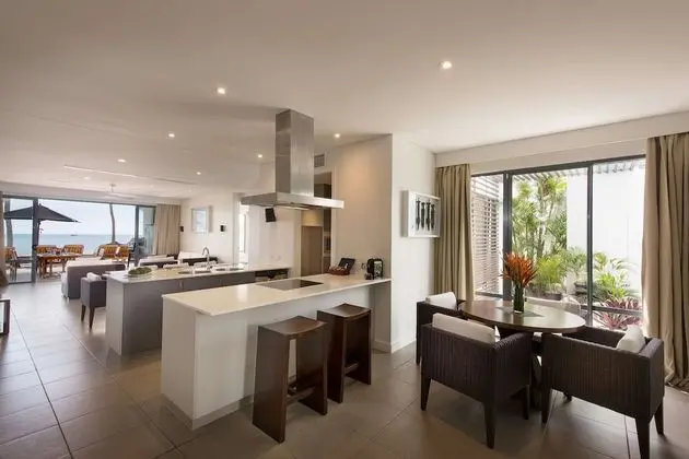 Oda, 3 Yatak Odası, Kişiye Özel Havuzlu, Denize Sıfır (Residence)