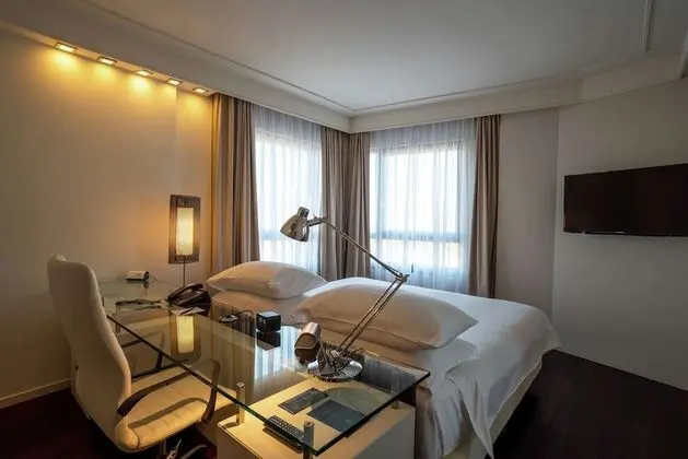 Deluxe Oda, 1 En Büyük (King) Boy Yatak, Şehir Manzaralı