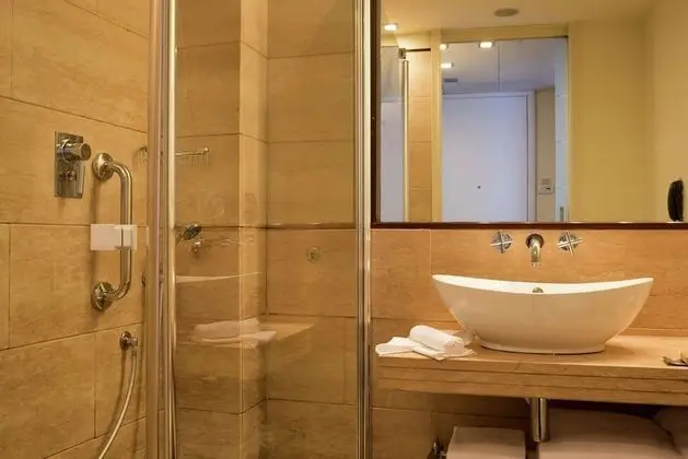 Deluxe Oda, 1 En Büyük (King) Boy Yatak, Şehir Manzaralı