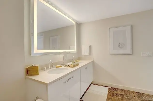 Süit, 1 En Büyük (King) Boy Yatak, Engellilere Uygun, Okyanus Manzaralı (Roll-in Shower)