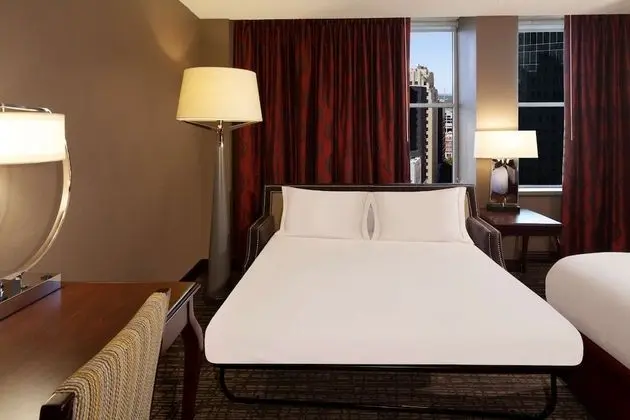 Tek Büyük Yataklı Oda (with Sofa Bed)
