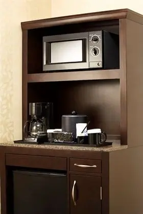 Oda, 2 Büyük (Queen) Boy Yatak, Sigara İçilmez (Drinks & Snacks)