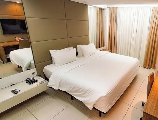 Deluxe Tek Büyük Yataklı Oda
