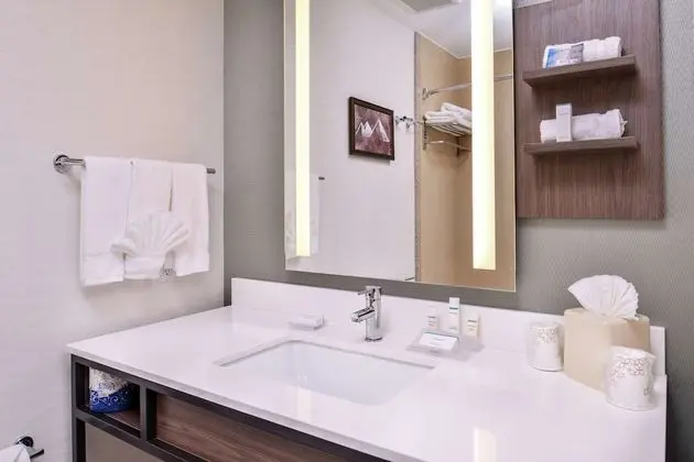 Oda, 1 En Büyük (King) Boy Yatak, Balkon, Nehir Manzaralı