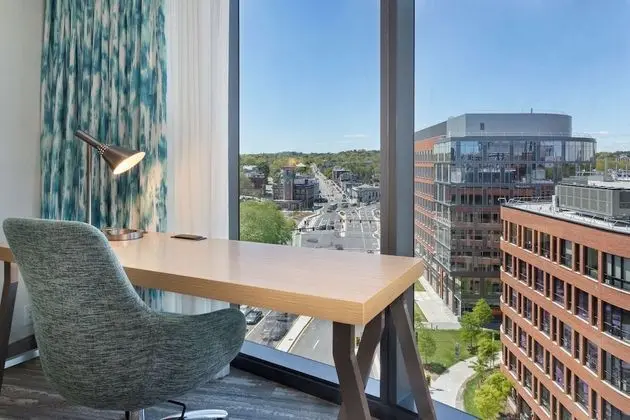 Oda, 1 En Büyük (King) Boy Yatak, Engellilere Uygun, Küvet