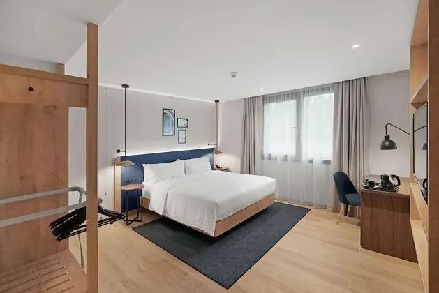 Oda, 1 En Büyük (King) Boy Yatak, Bağlantılı Odalar