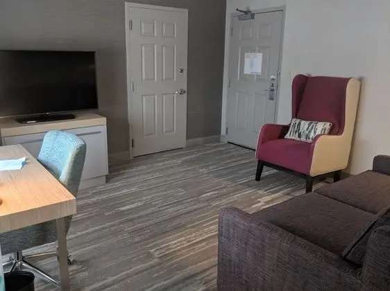 Süit, 1 En Büyük (King) Boy Yatak, Sigara İçilmez