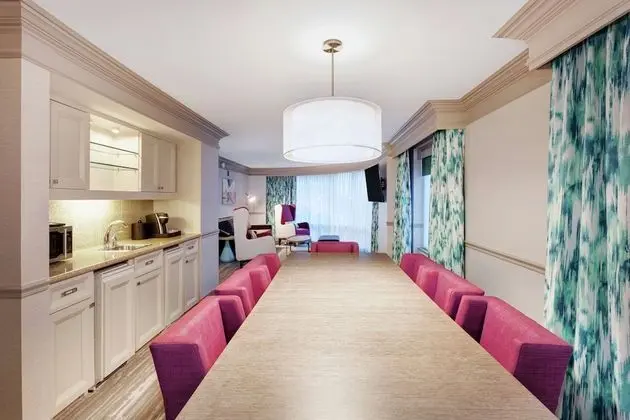 Süit, 1 En Büyük (King) Boy Yatak, Sigara İçilmez